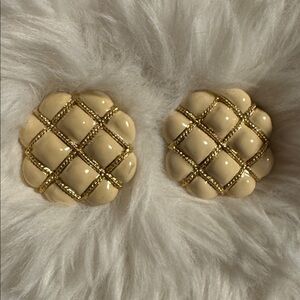 Elegant Vintage Gold Tone & Cream Enamel Quilted ClipOn Earrings Statement 1.25”